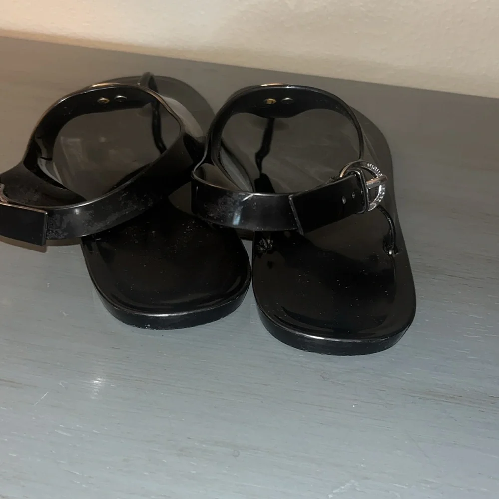 Michael Kors Black Lillie PVC Jelly Thong Sandals Womens Size 8 Big Silver MK